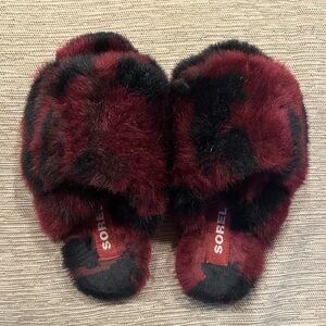 Sorel Burgundy and Black Fuzzy Slippers